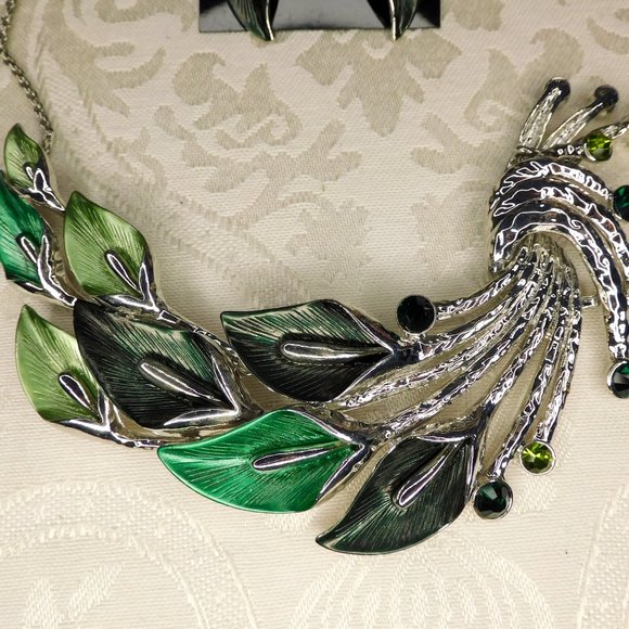Cala Lillies in Greens Necklace and Earrings Set NWT Fashion Jewelry - Picture 5 of 5